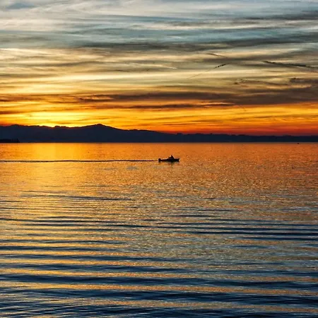 Apartment Ferien-apartment Silberweide - Mit Priv Strandzugang Friedrichshafen